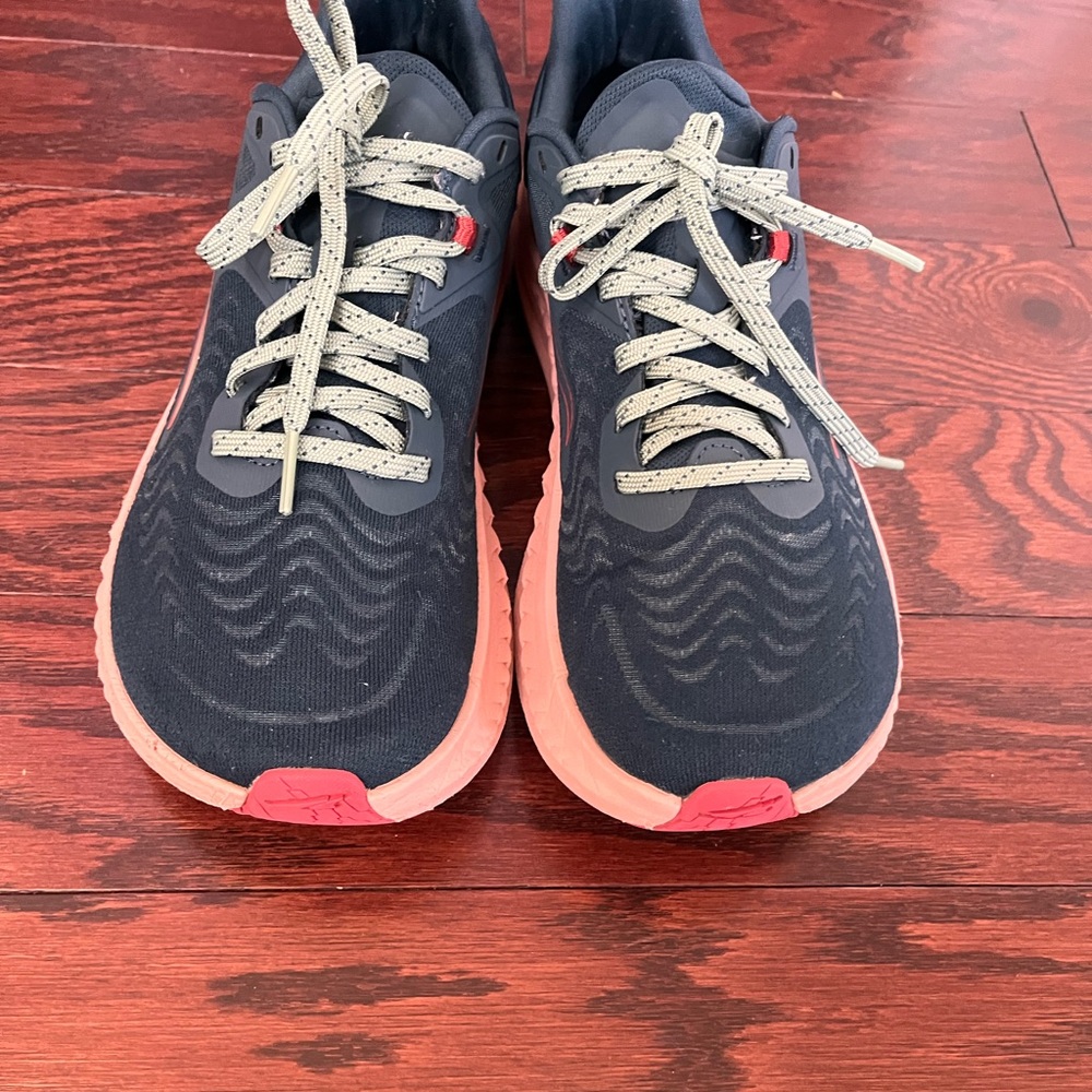 Altra Women's Navy and Pink Athletic Running Shoes - Picture 4 of 7